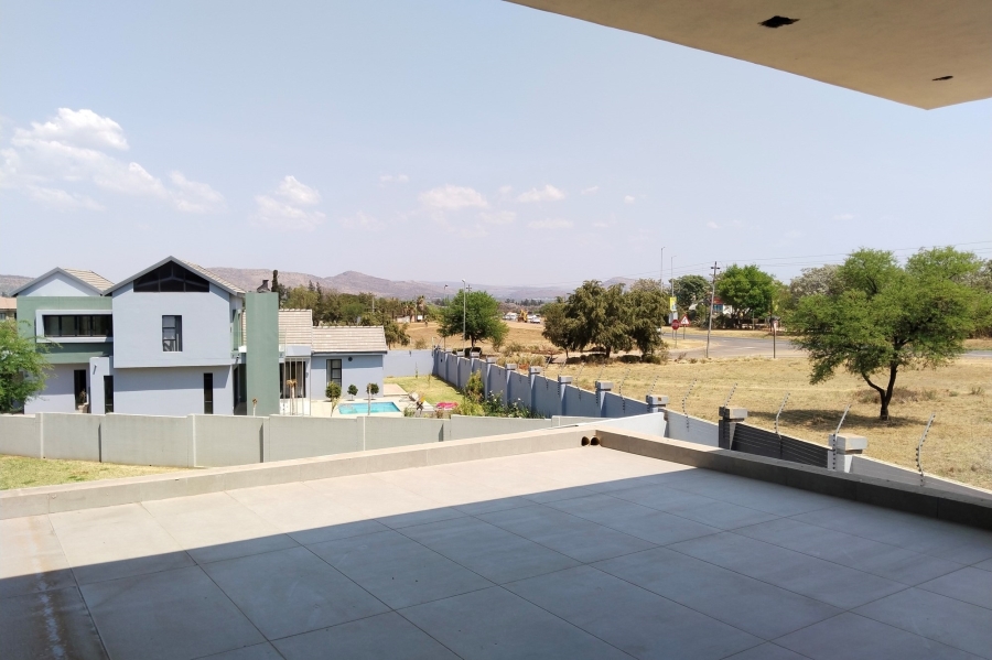 7 Bedroom Property for Sale in Gateway Manor North West